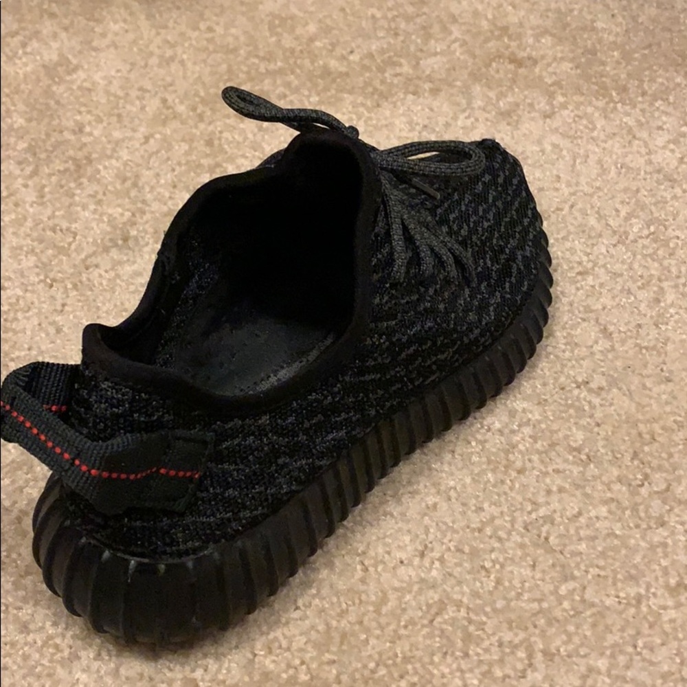 Yeezy boost 350 pirate BLACK